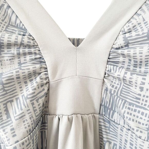 Patagonia Corinne Light Grey Printed VNeckline Athletic Tennis Dress - Picture 6 of 11
